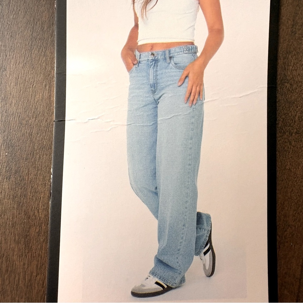 New BCBGENERATION Side Tab Waist Straight Jeans size 1 / 25